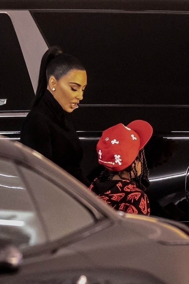 Access_Kardashian_01.jpg