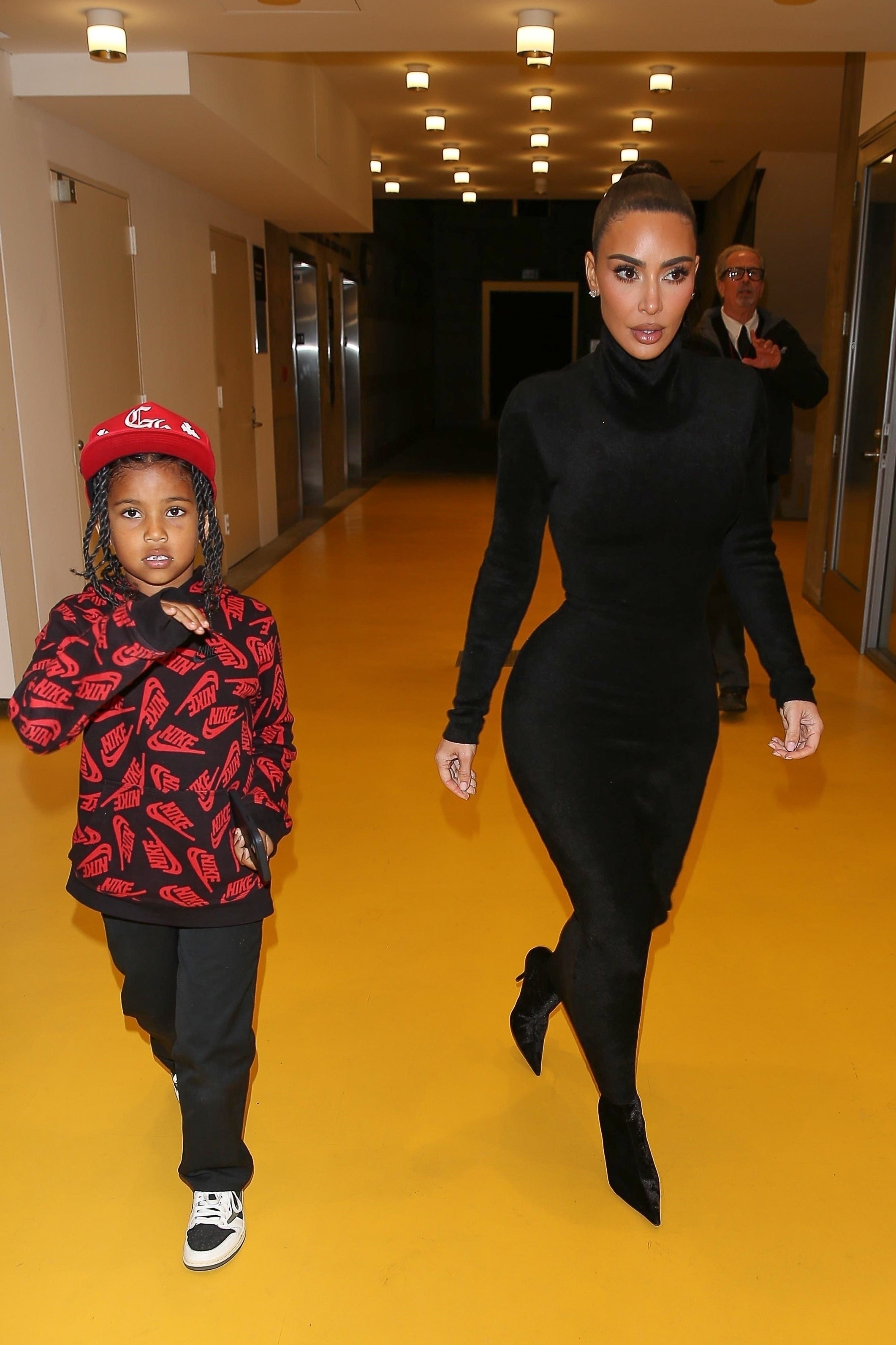 Access_Kardashian_02.jpg