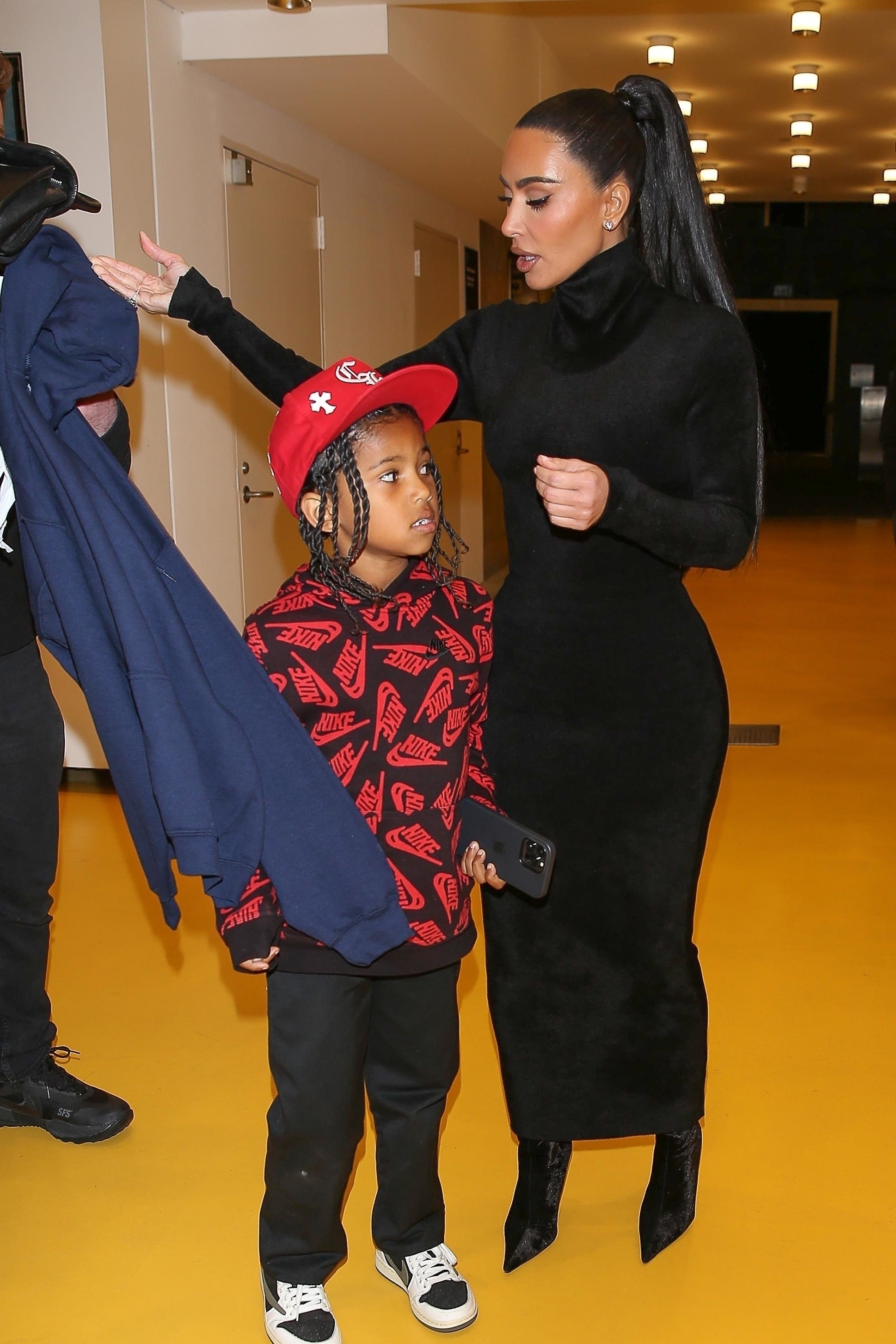 Access_Kardashian_05.jpg