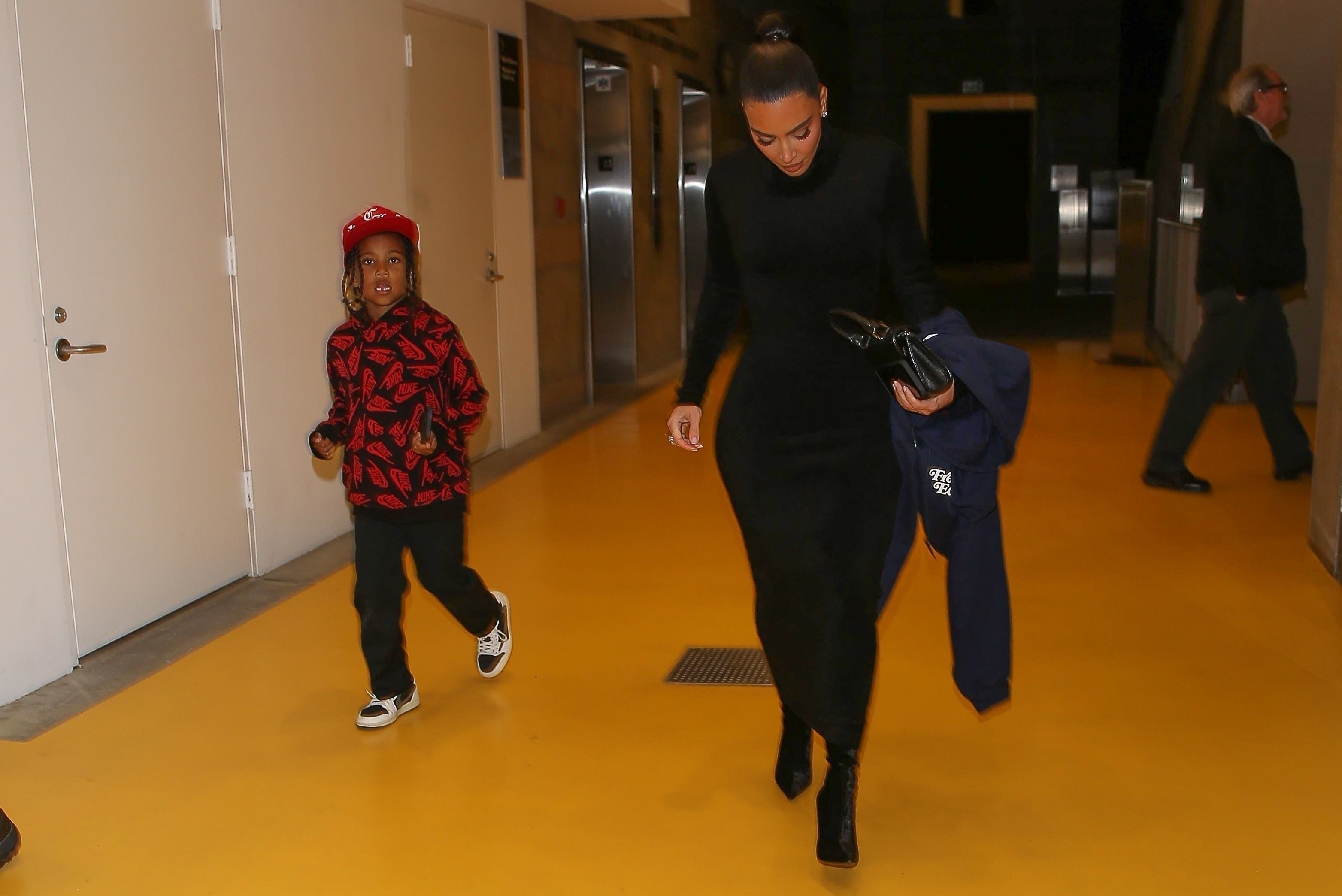 Access_Kardashian_09.jpg