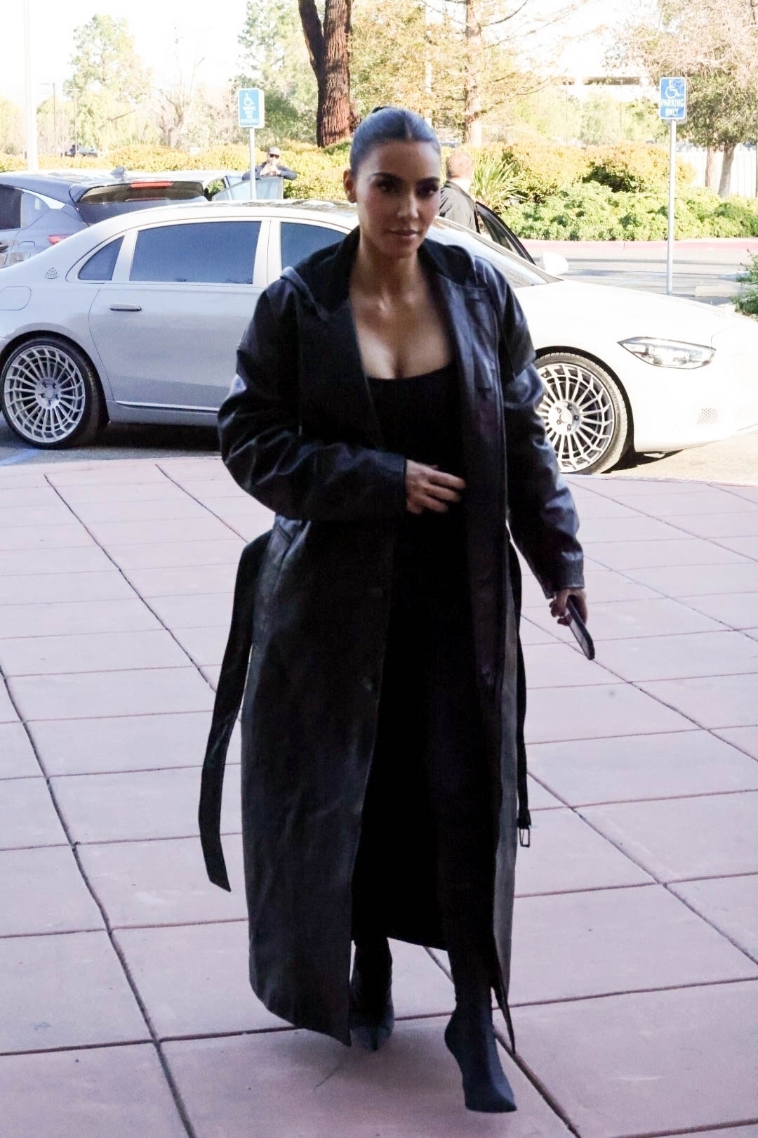 Access_Kardashian_01.jpg