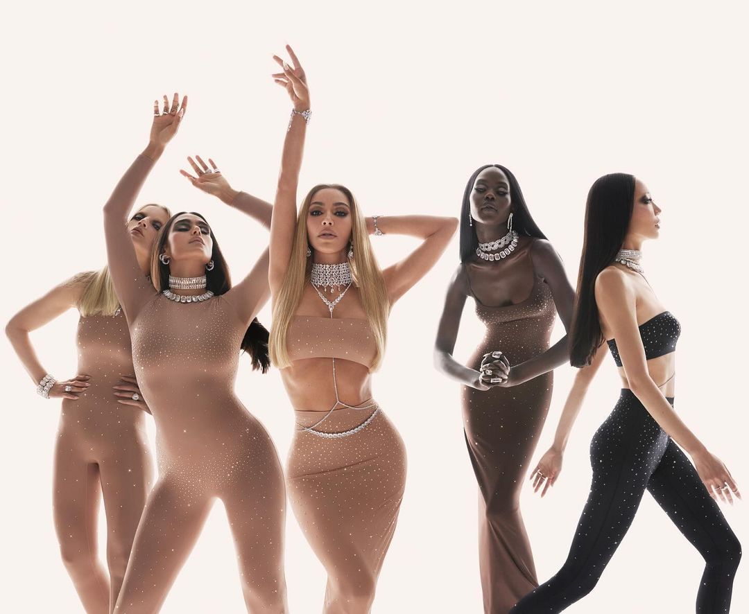 Access_Kardashian_05.jpg