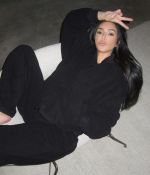 Access_Kardashian_05.jpg