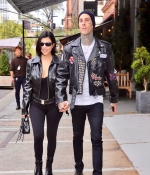 Access_Kardashian_001.jpg