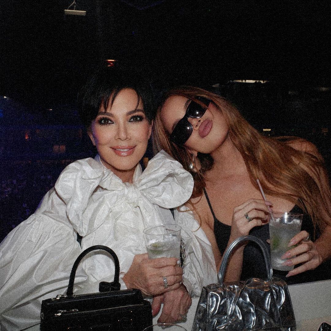 Access_Kardashian_10~0.jpg