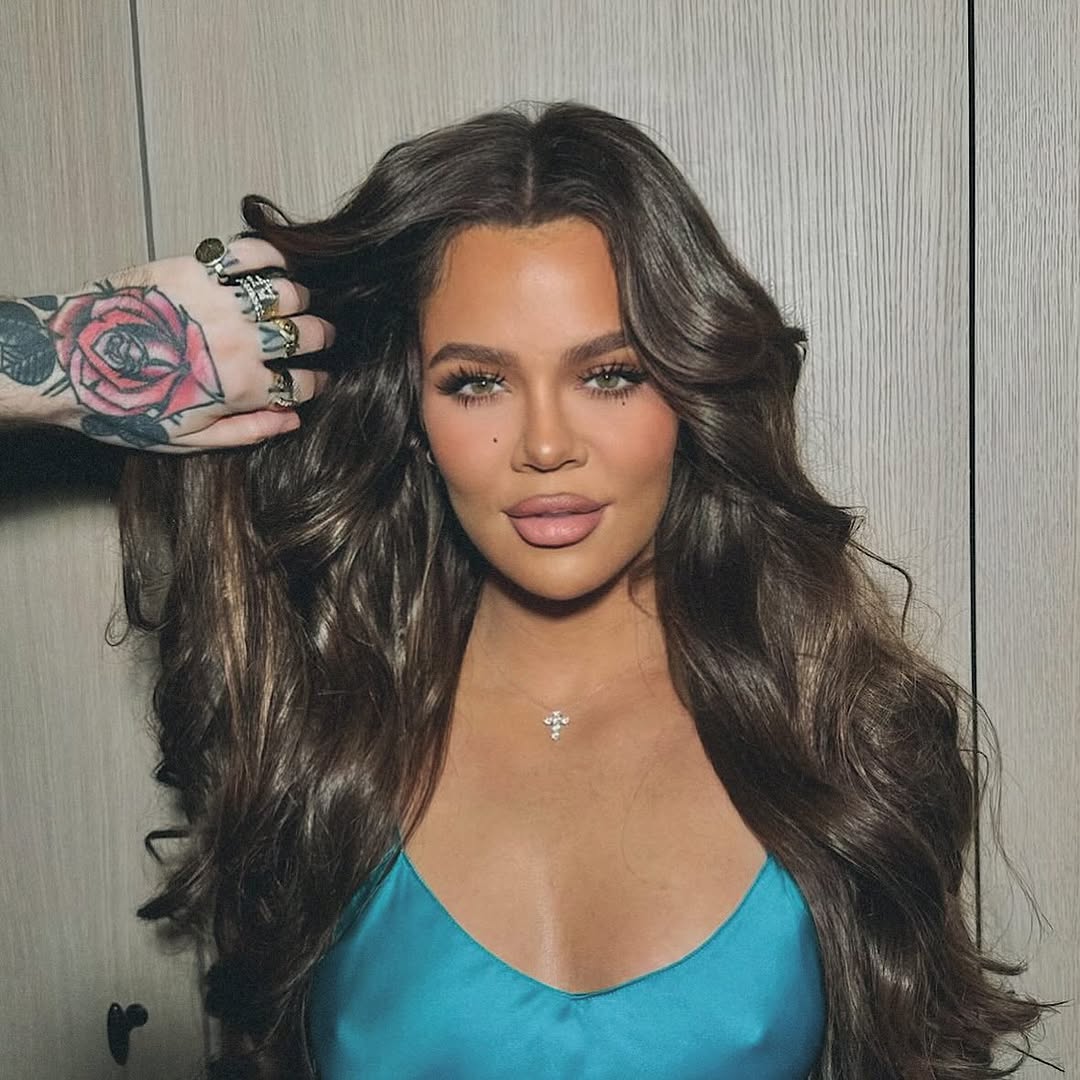 Access_Kardashian_1~1.jpg