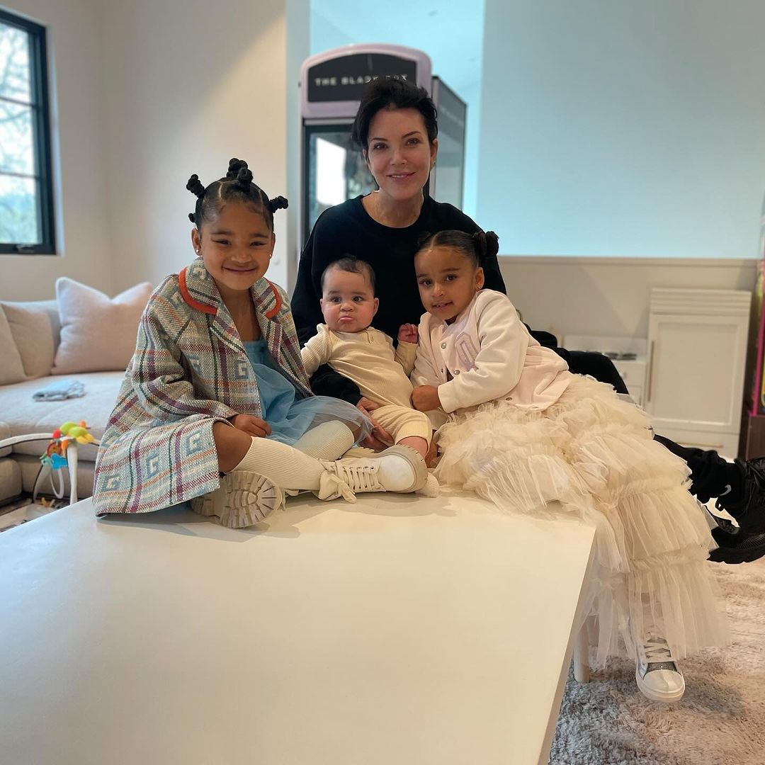 Access_Kardashian_7~0.jpg