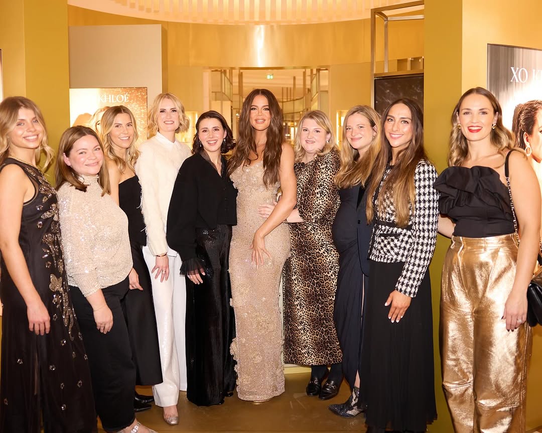 Access_Kardashian_8~2.jpg