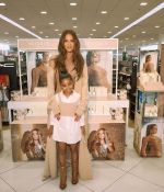 Access_Kardashian_3~4.jpg