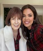 Access_Kardashian_7~7.jpg