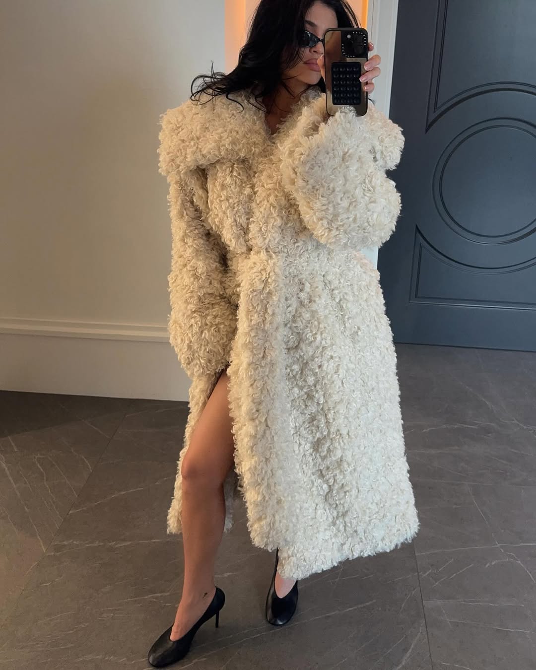 Access_Kardashian_2~5.jpg