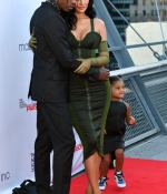 Access_Kardashian_005.jpg