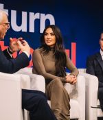 Access_Kardashian_04.jpg