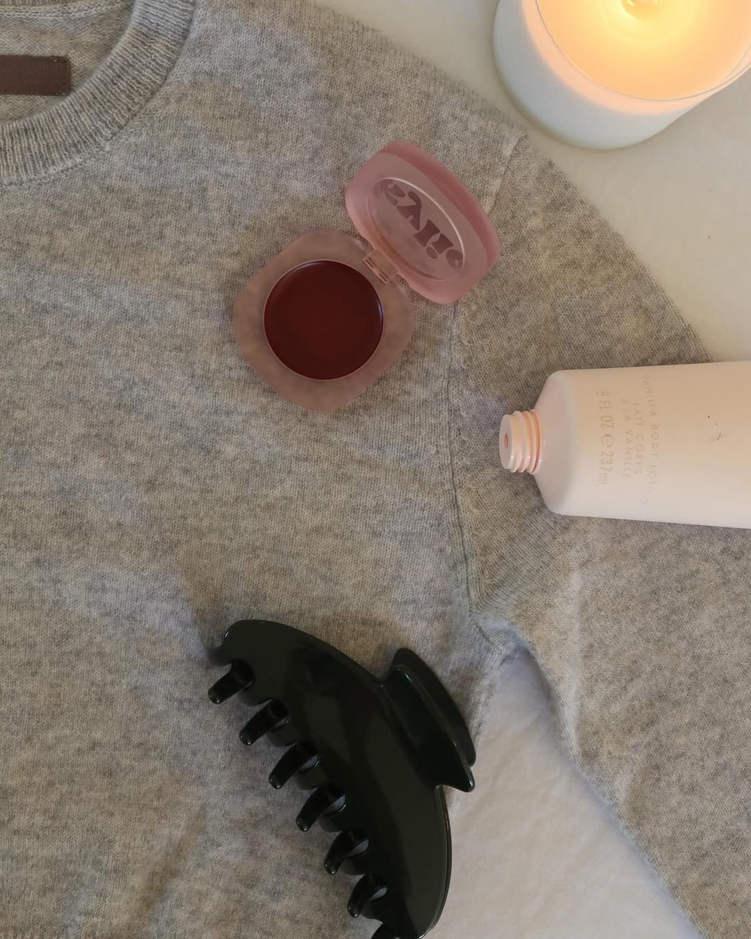 Access_Kardashian_14~0.jpg