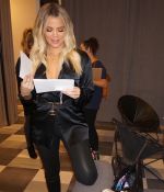 Access_Kardashian_003.jpg