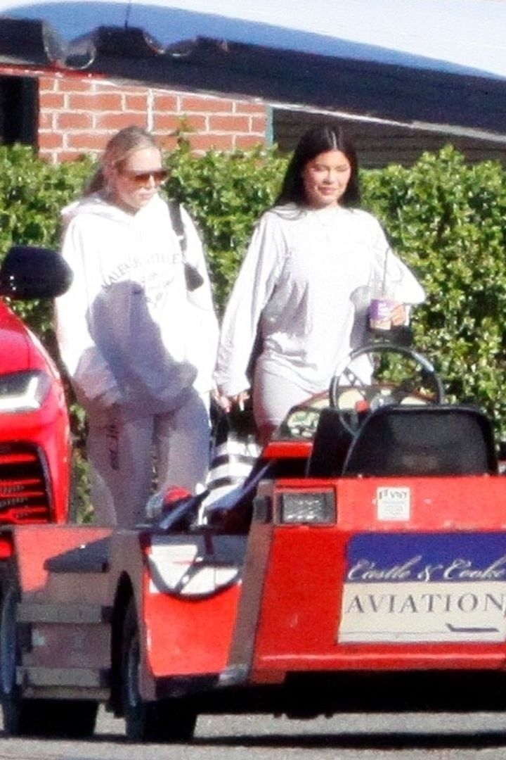 Access_Kardashian_001.jpg