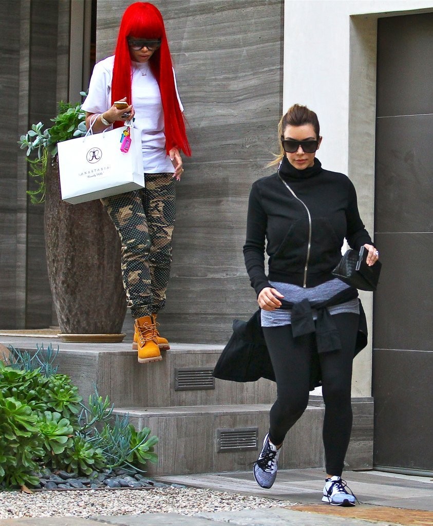 Access_Kardashian_05.jpg