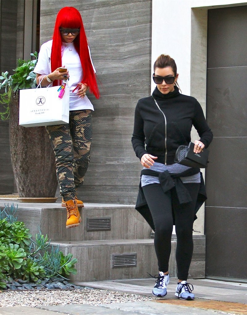 Access_Kardashian_06.jpg
