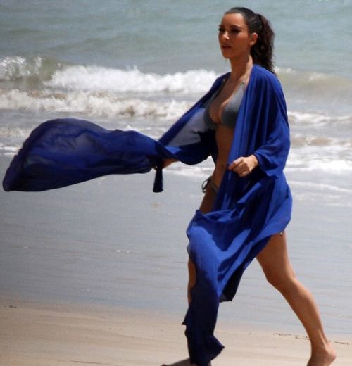 Access_Kardashian_04.png