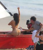 Access_Kardashian_03.jpg