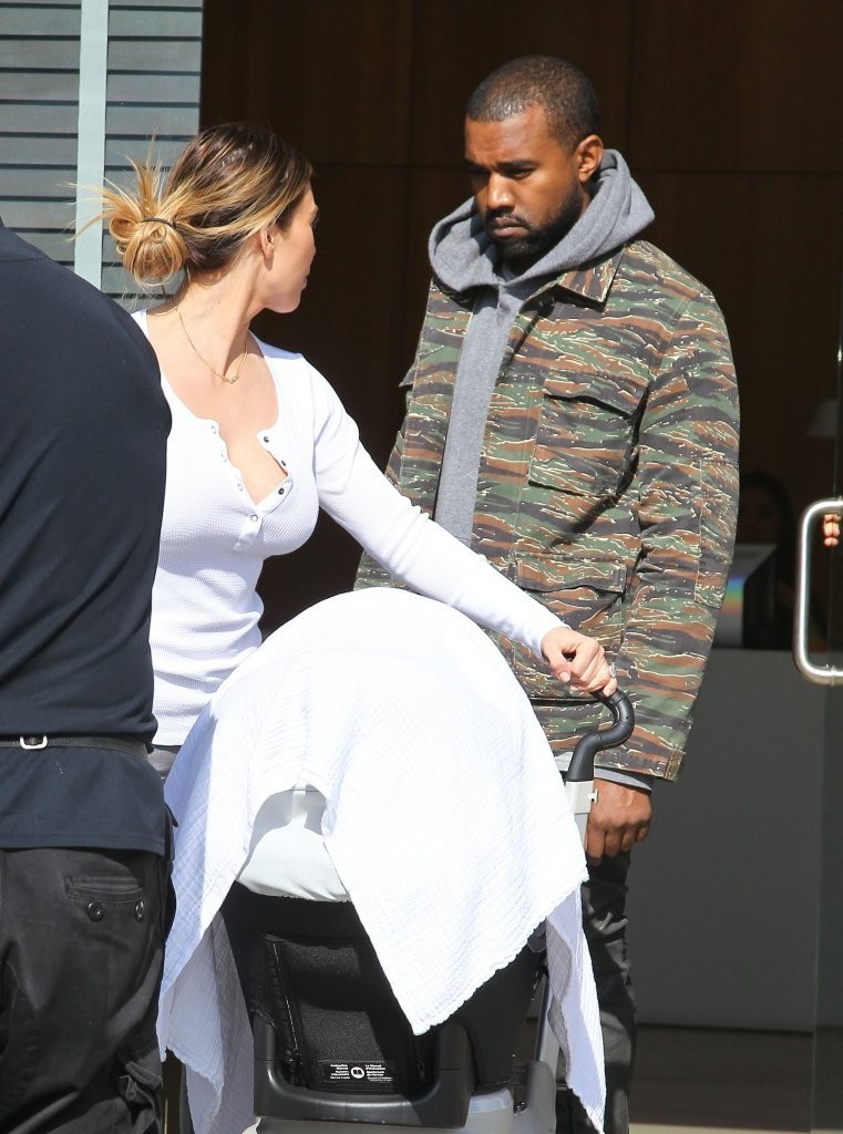 Access_Kardashian_07.jpg
