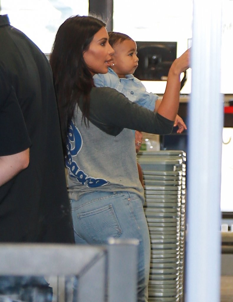 Access_Kardashian_022.jpg