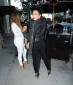 Access_Kardashian_07.jpg