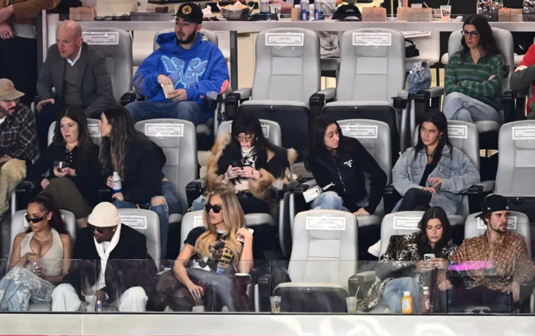 Access_Kardashian_06.png