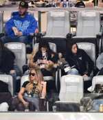 Access_Kardashian_06.png