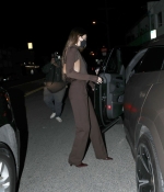Access_Kardashian_001.jpg