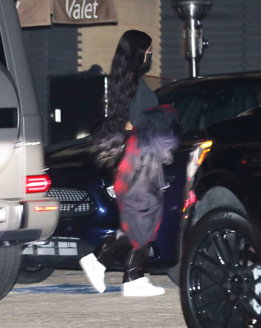 Access_Kardashian_001.jpg