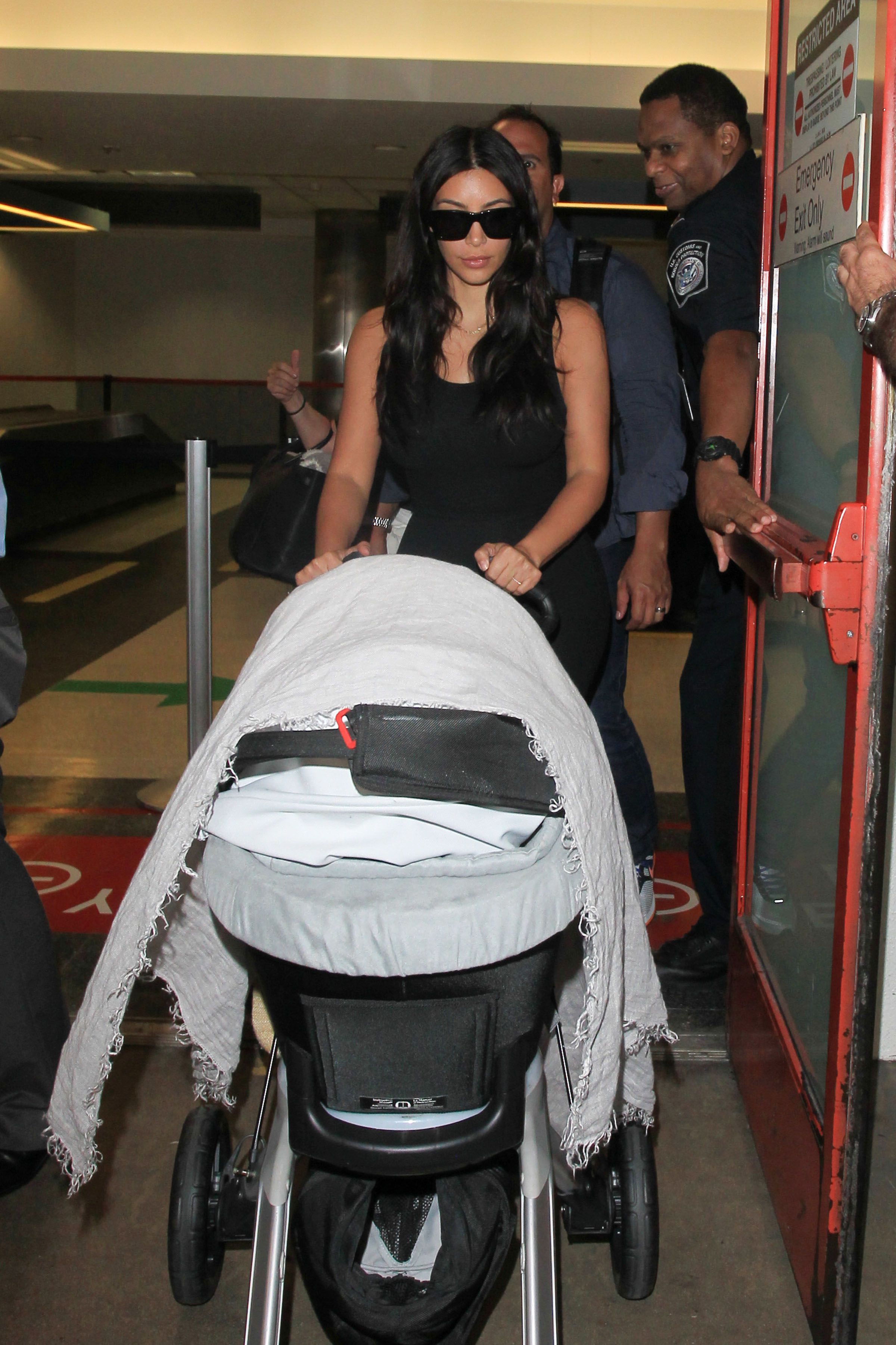 Access_Kardashian_03.jpg