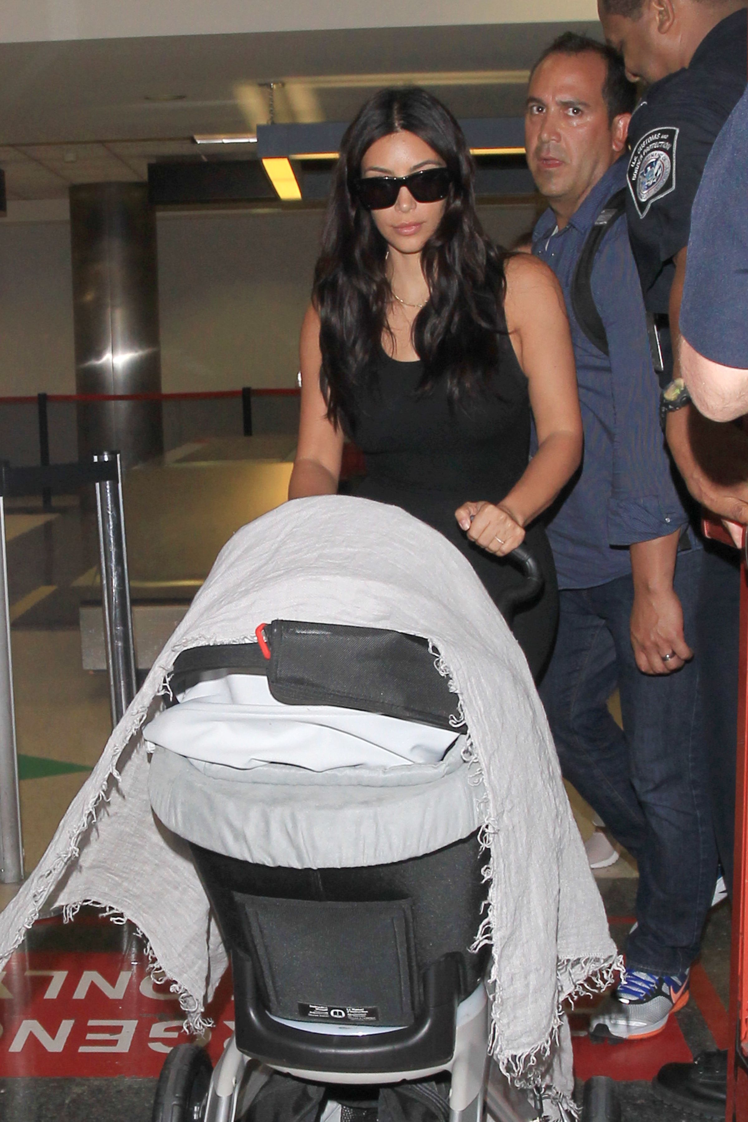 Access_Kardashian_05.jpg