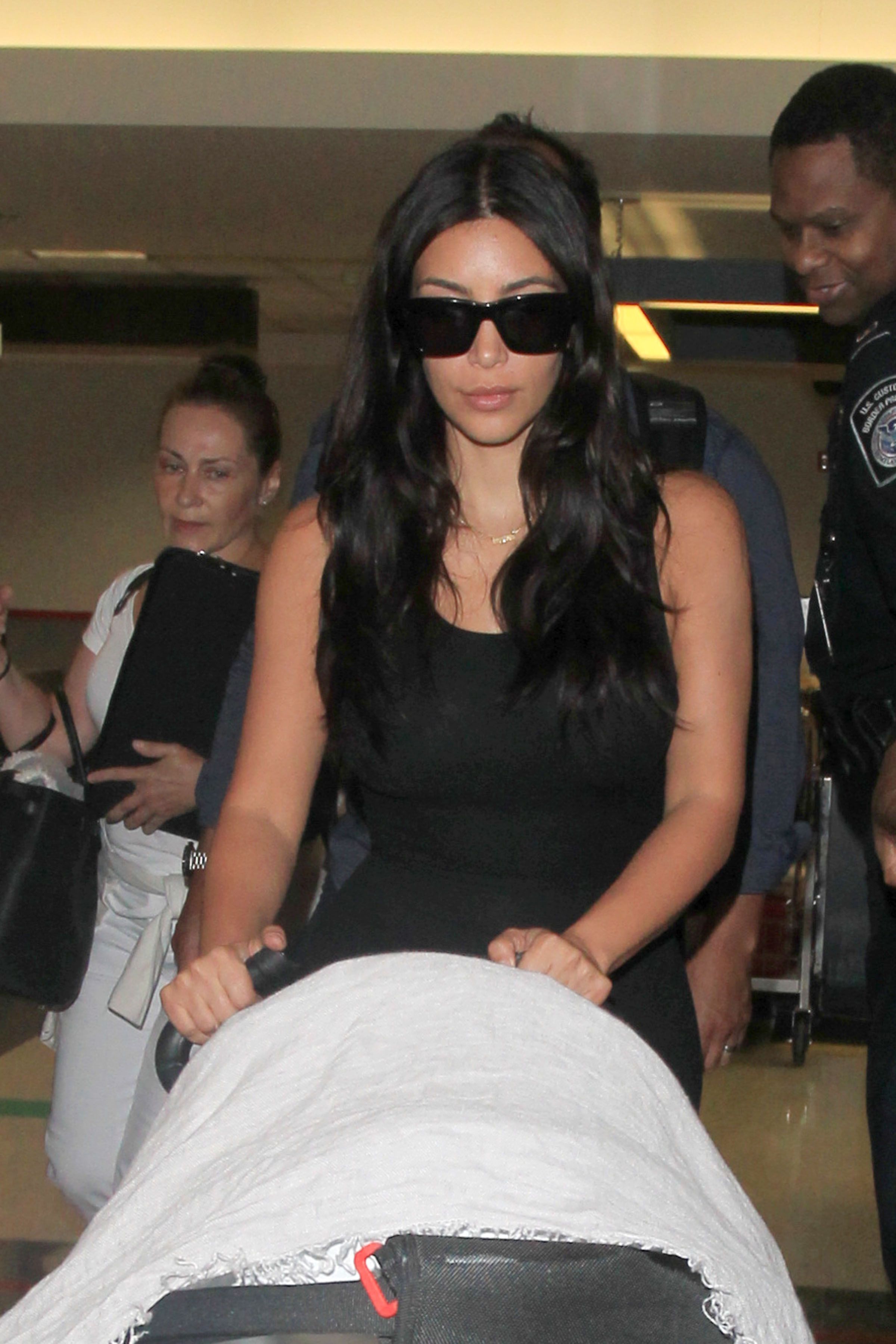 Access_Kardashian_08.jpg