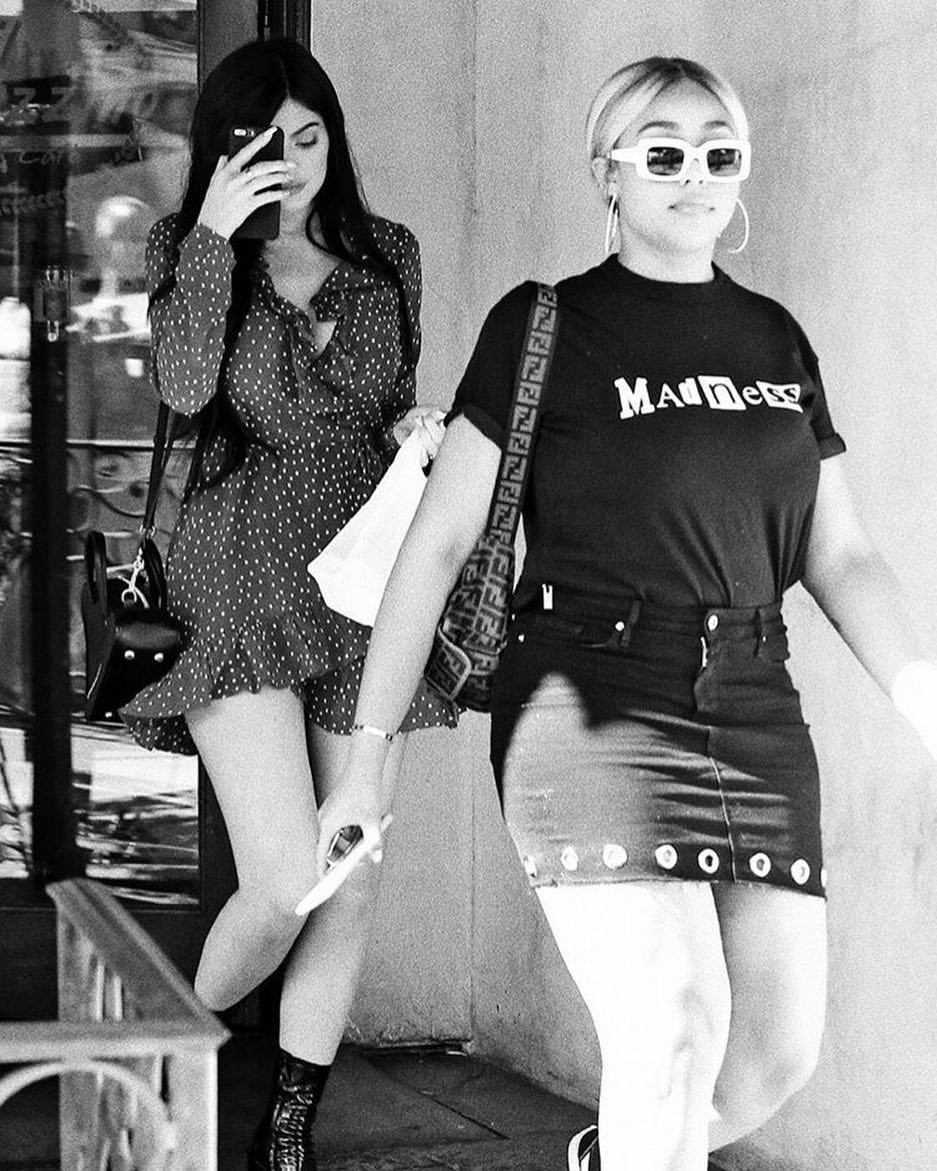 Access_Kardashian_08.jpg