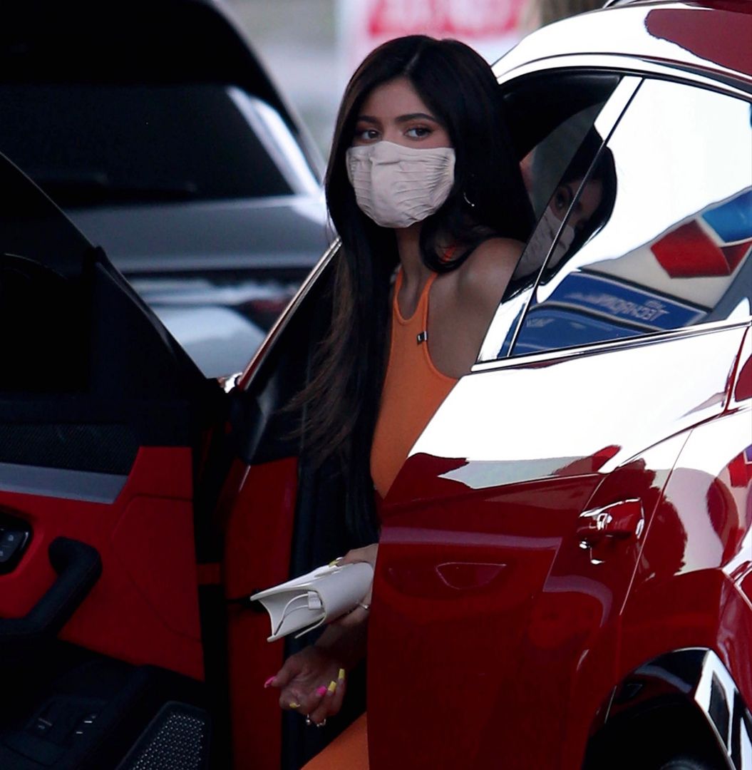 Access_Kardashian_002.jpg