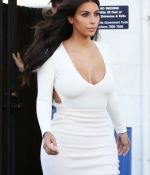 Access_Kardashian_08.jpg