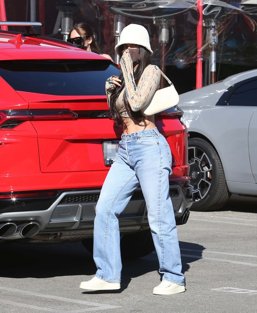 Access_Kardashian_001.jpg