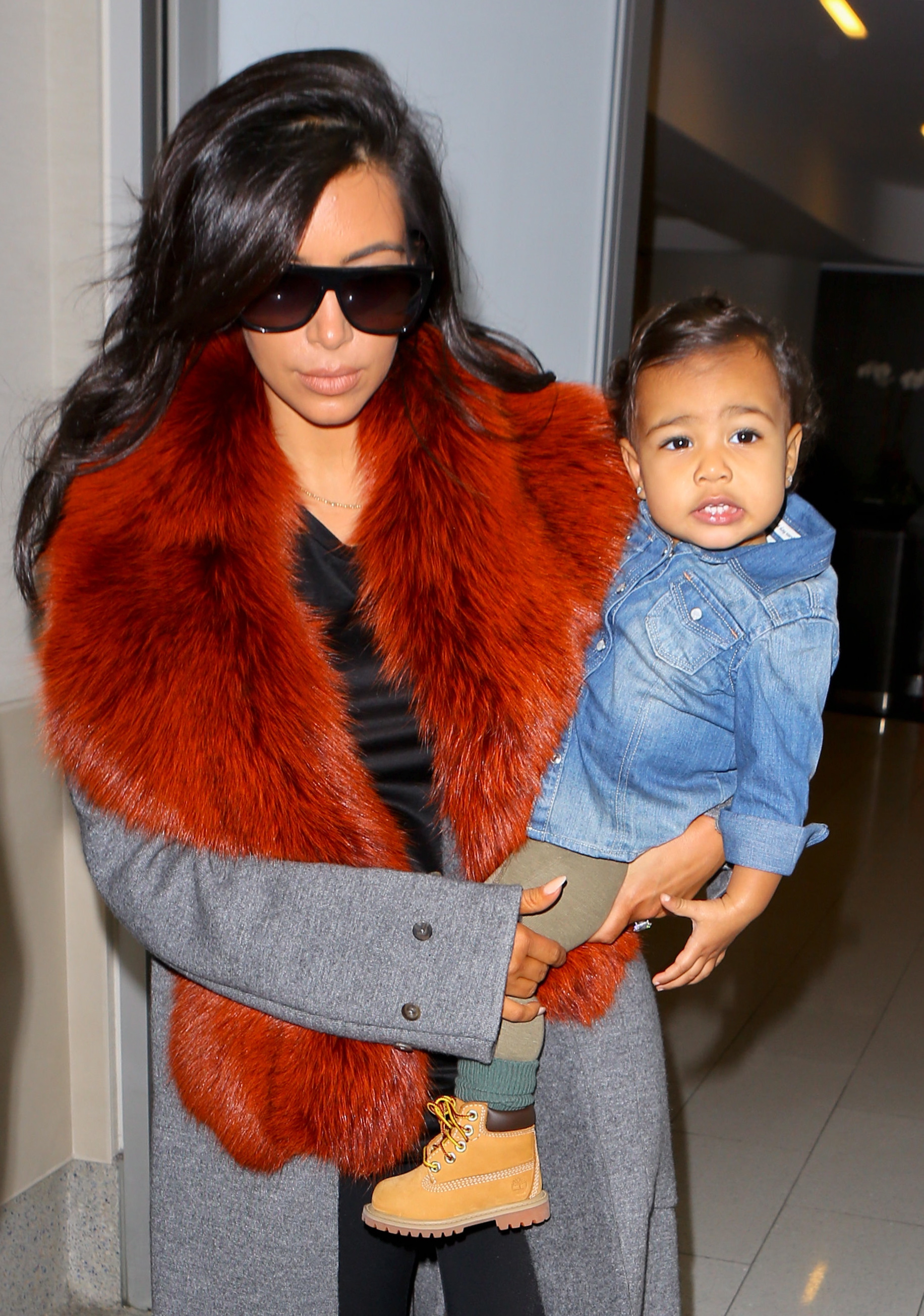 Access_Kardashian_06~0.jpg