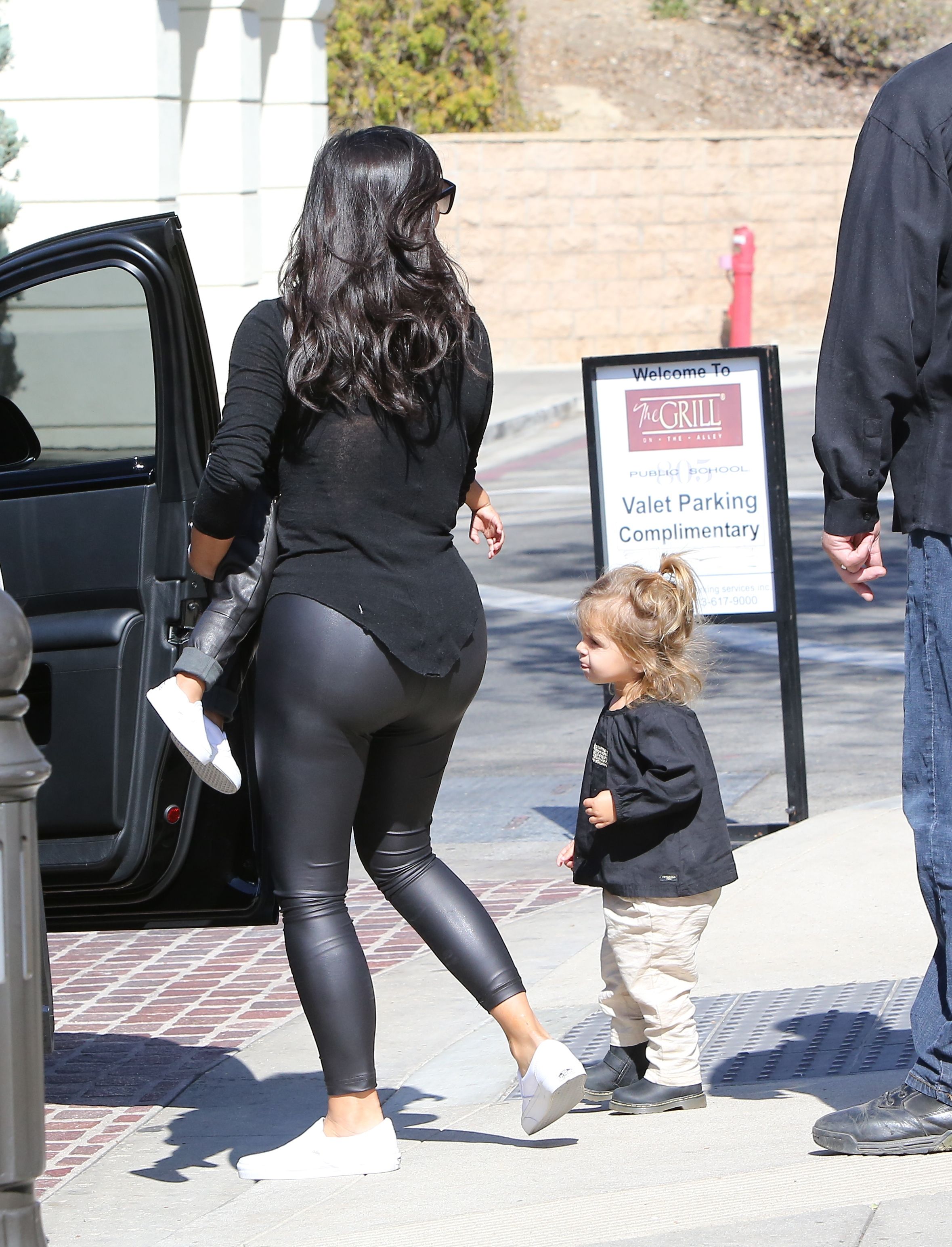 Access_Kardashian_04.jpeg