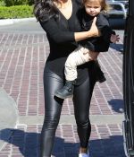 Access_Kardashian_09.jpg