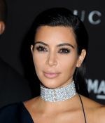 Access_Kardashian_09.jpeg