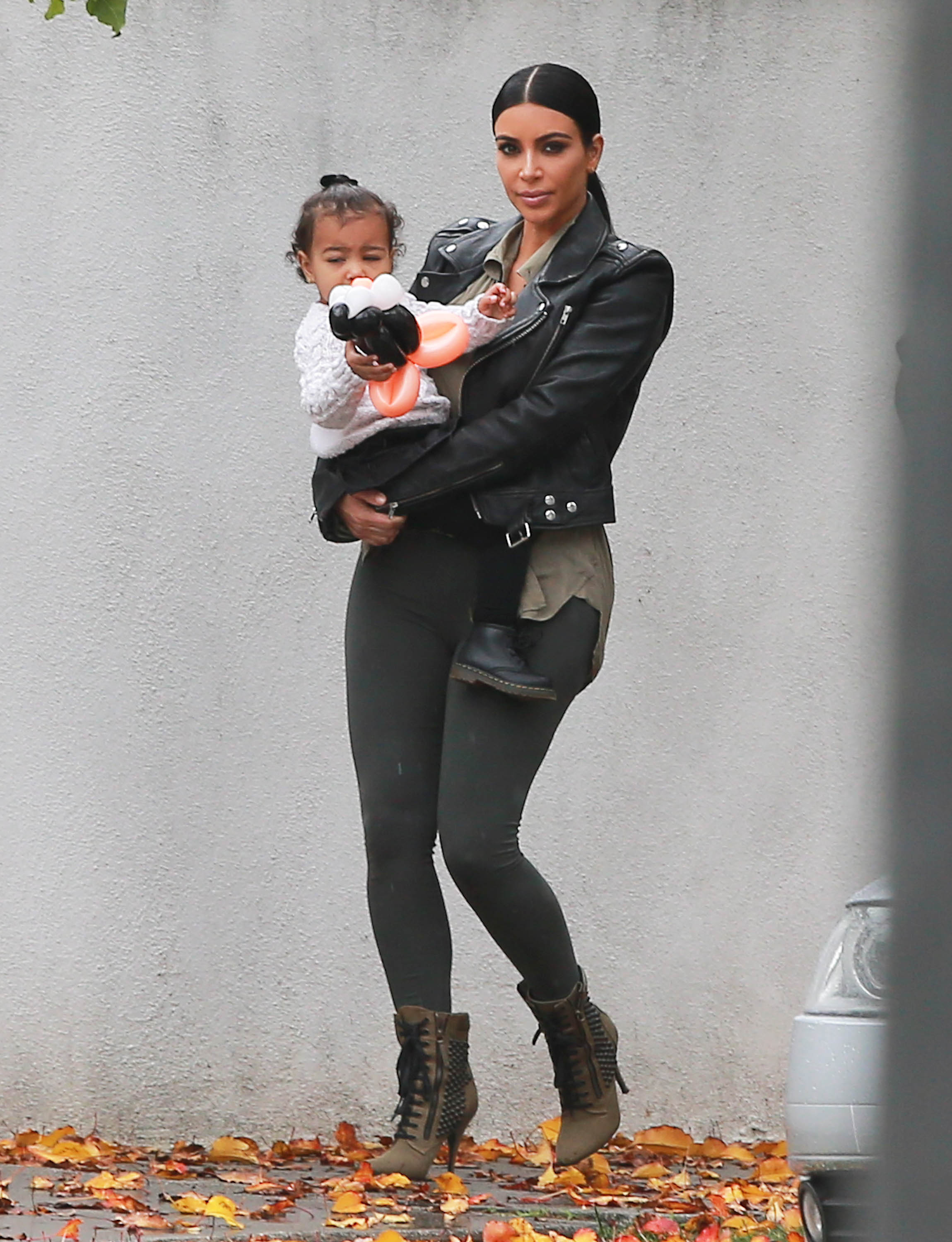 Access_Kardashian_01.jpg