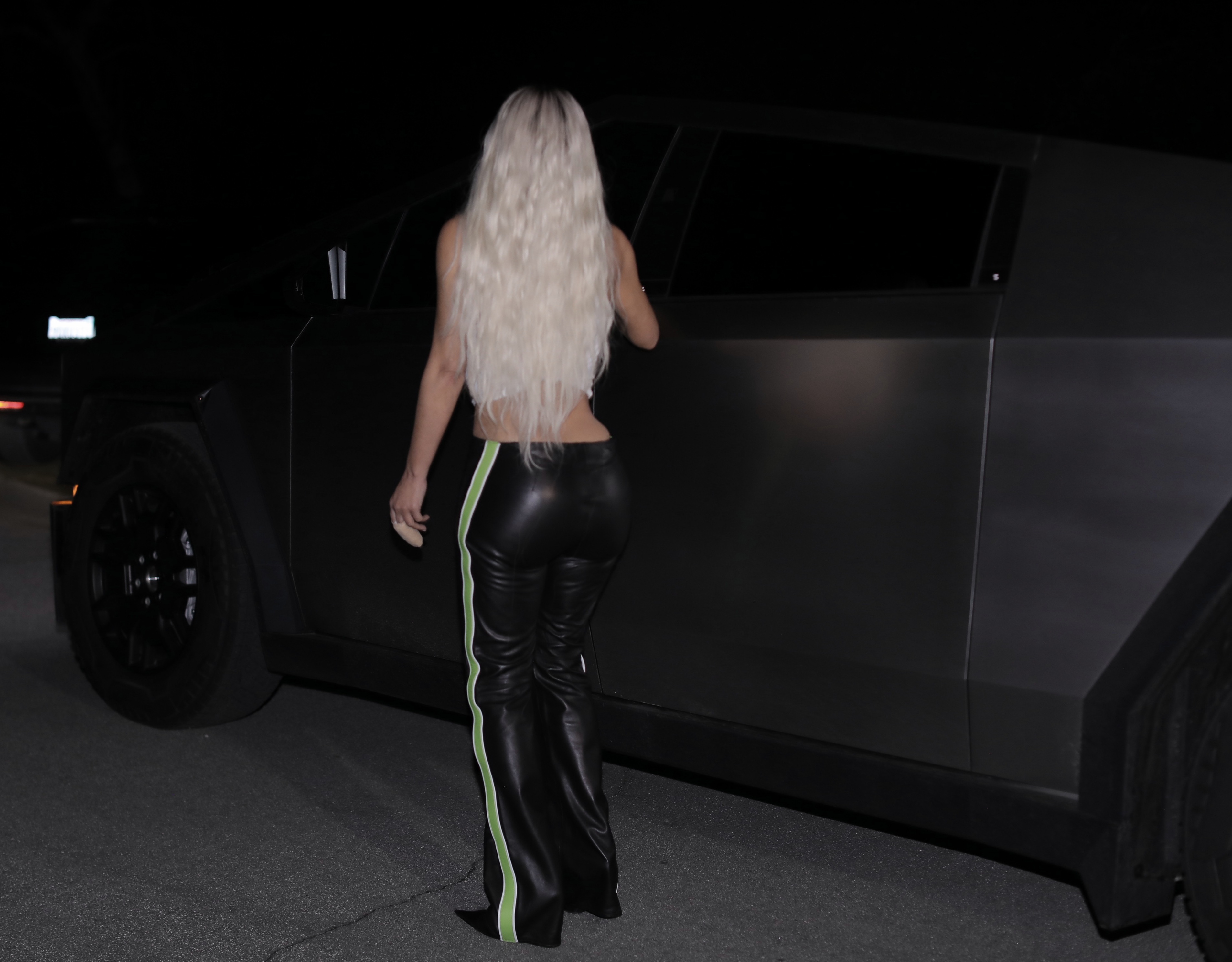 Access_Kardashian_08.jpg