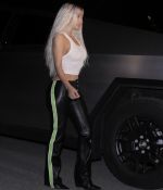 Access_Kardashian_05.jpg