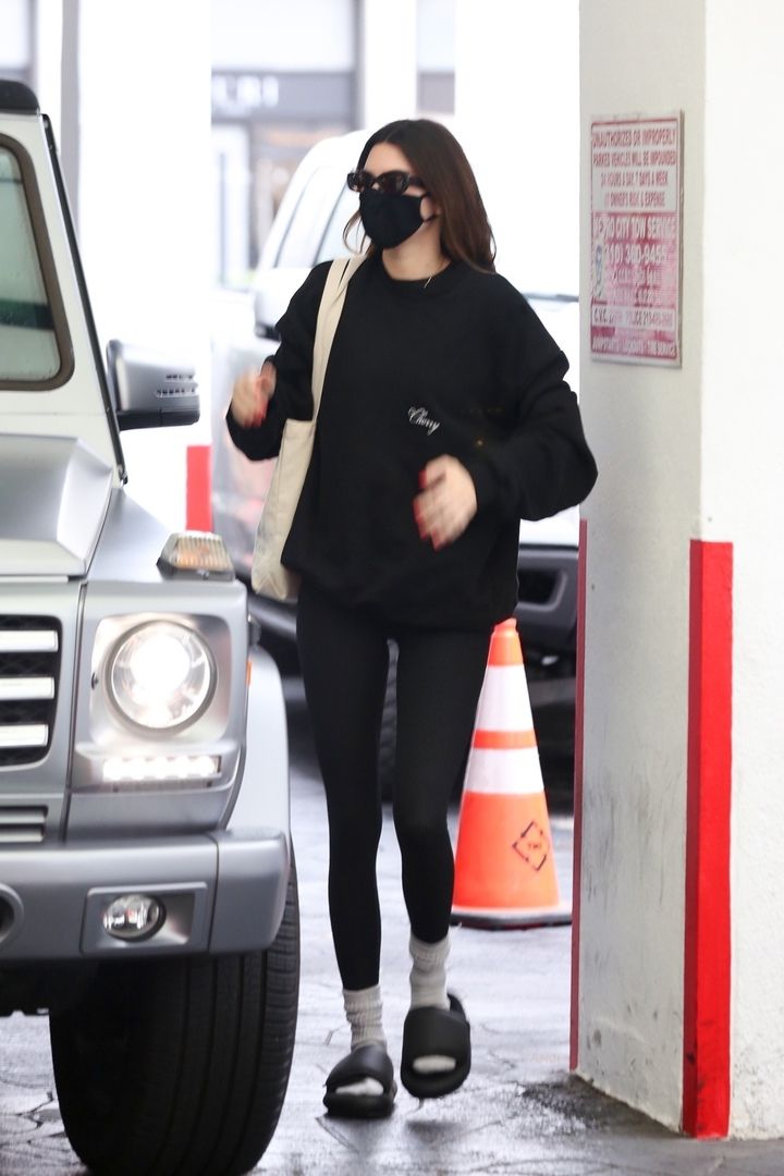 Access_Kardashian_002~0.jpg