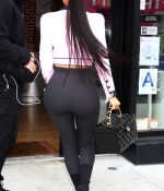 Access_Kardashian_01.jpg