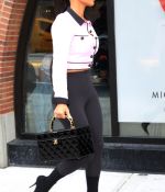 Access_Kardashian_07.jpg
