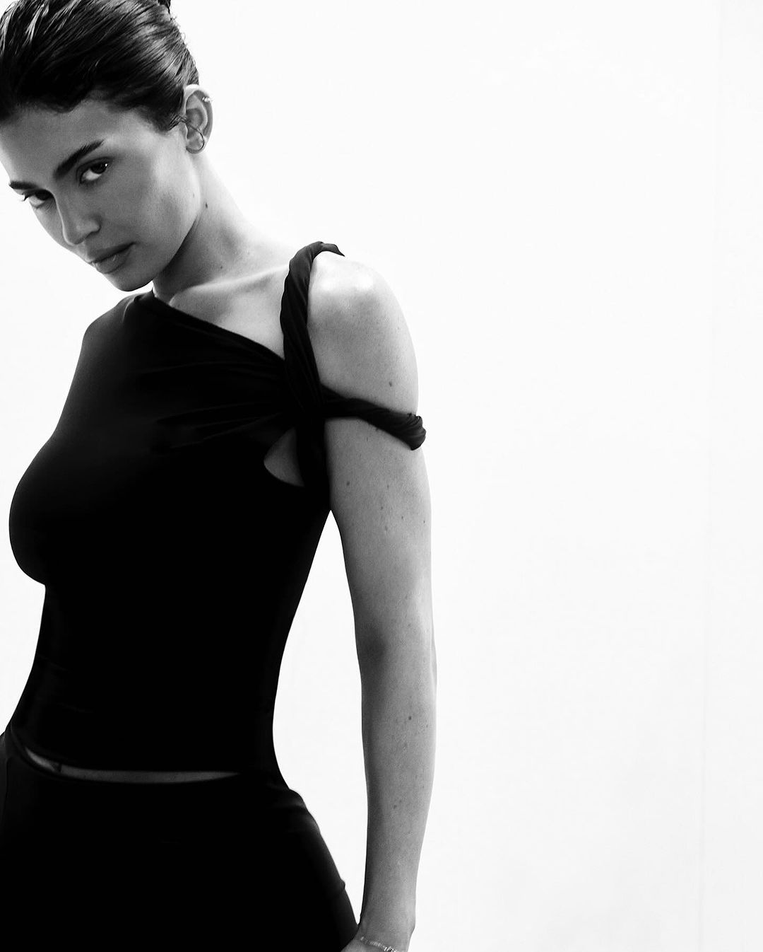 Access_Kardashian_013~0.jpg