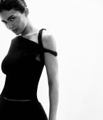 Access_Kardashian_013~0.jpg